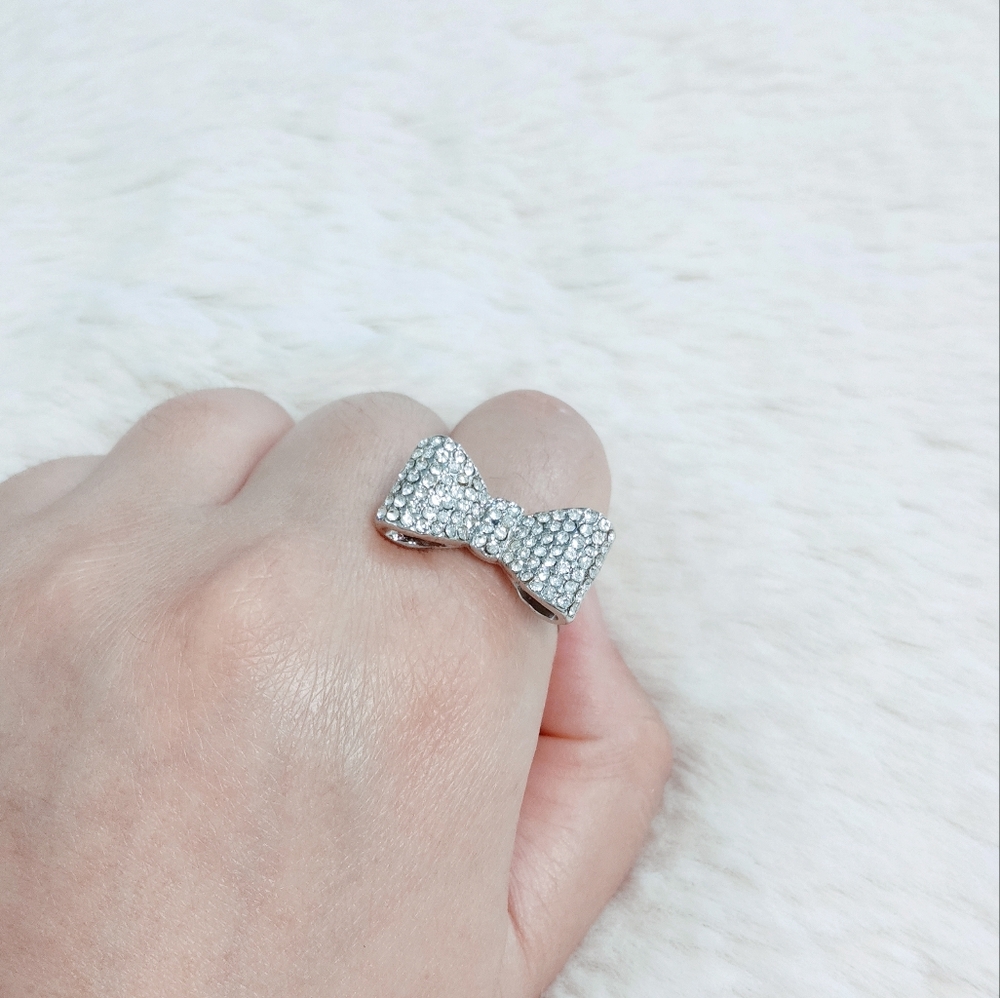 Adjustable Elegant Silver Bow Ring